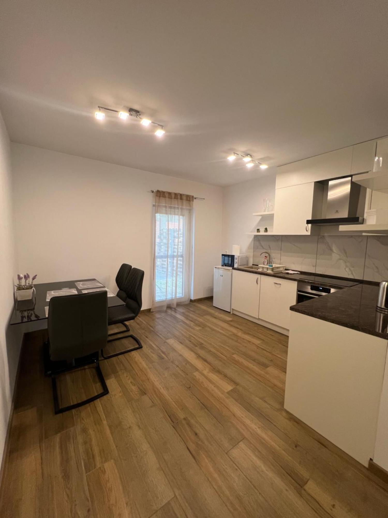 Modern Apartman 塞格德 外观 照片